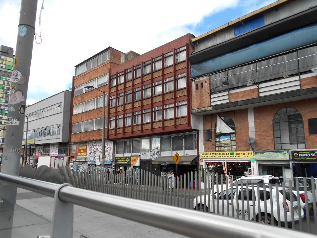 Oficina en venta en Chapinero Central, Bogotá, 65 m² · foto 2 de 18