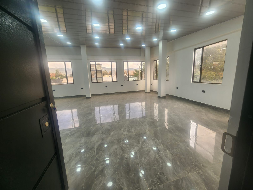 Local en arriendo en Ciudad Jardín Norte, Bogotá, 130 m² · foto 8 de 16