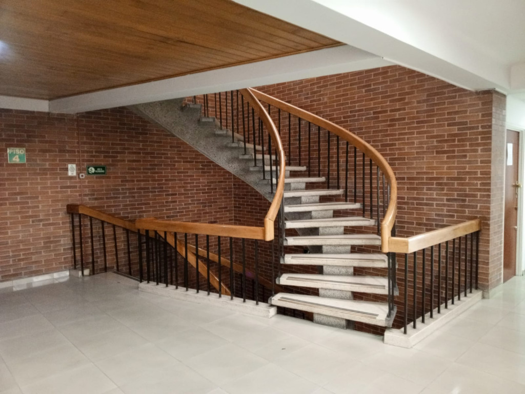 Oficina en arriendo en Chapinero Central, Bogotá, 104 m² · foto 2 de 13