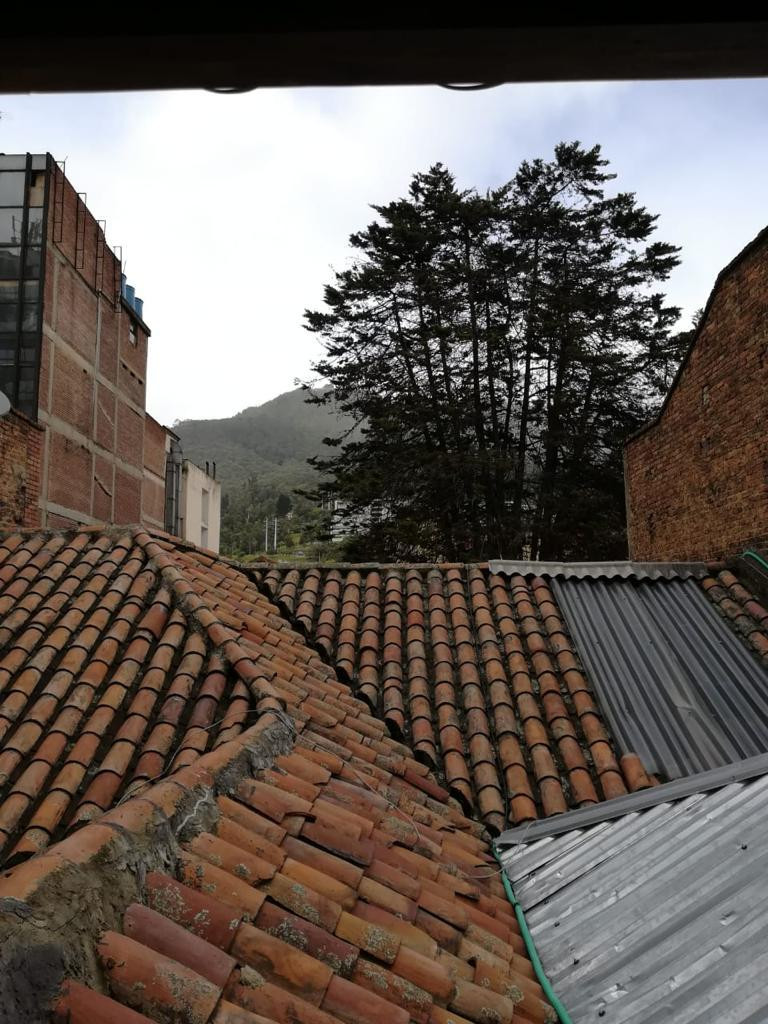 Casa de 20 alcobas en venta en La Candelaria, Bogotá, 470 m² · foto 3 de 24