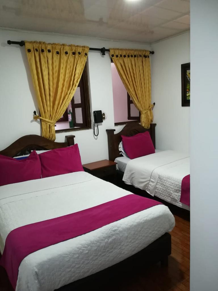Casa de 20 alcobas en venta en La Candelaria, Bogotá, 470 m² · foto 8 de 24