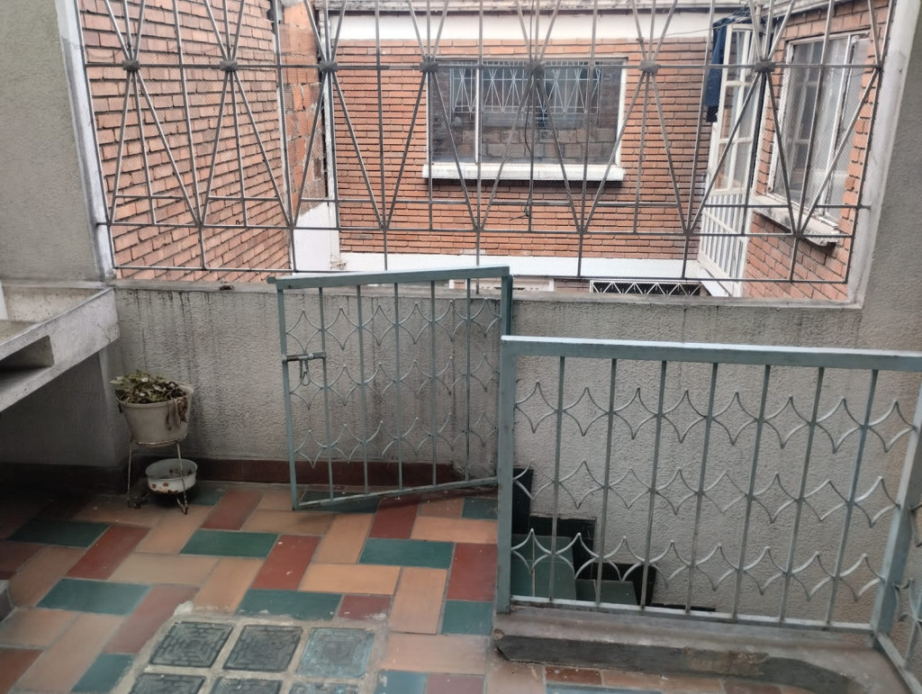Casa de 25 alcobas en arriendo en Rafael Uribe, Bogotá, 1011 m² · foto 3 de 23