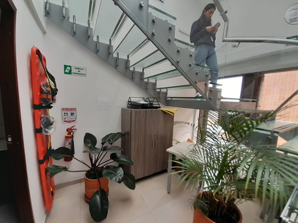 Oficina en arriendo en Quinta Camacho, Bogotá, 456 m² · foto 11 de 24