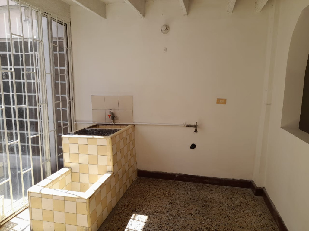 Casa de 4 alcobas en venta en Mandalay I Sector, Bogotá, 201 m² · foto 9 de 24