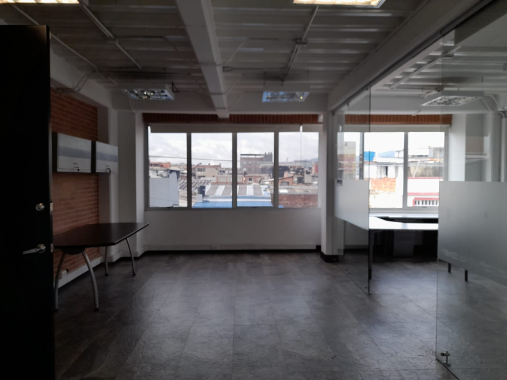 Oficina en arriendo en La Merced Norte, Bogotá, 122 m² · foto 3 de 14