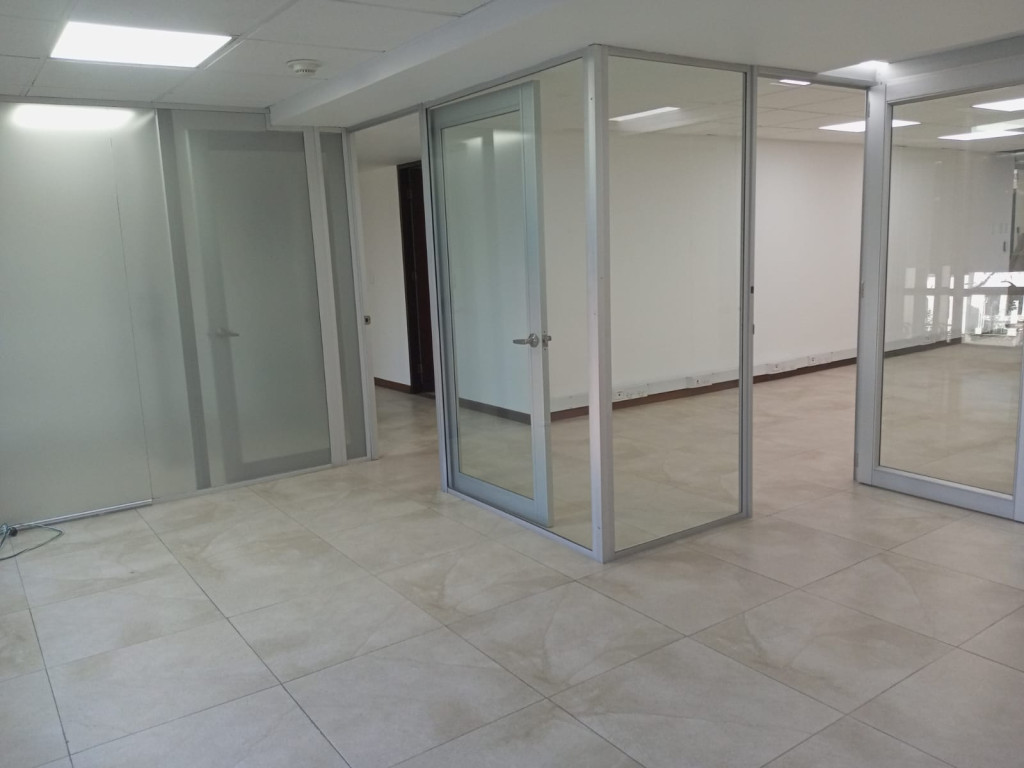 Oficina en arriendo en La Porciuncula, Bogotá, 110 m² · foto 18 de 24