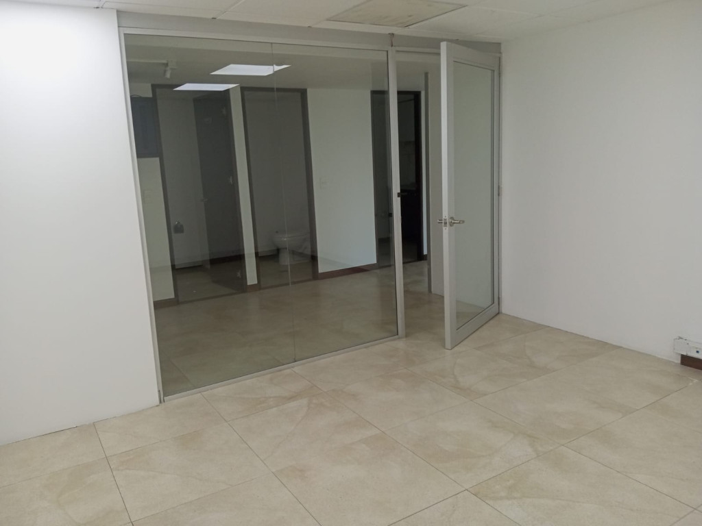 Oficina en arriendo en La Porciuncula, Bogotá, 110 m² · foto 5 de 24