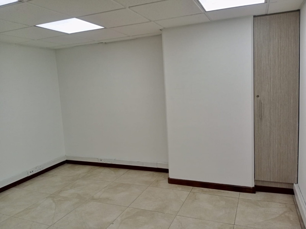 Oficina en arriendo en La Porciuncula, Bogotá, 110 m² · foto 7 de 24