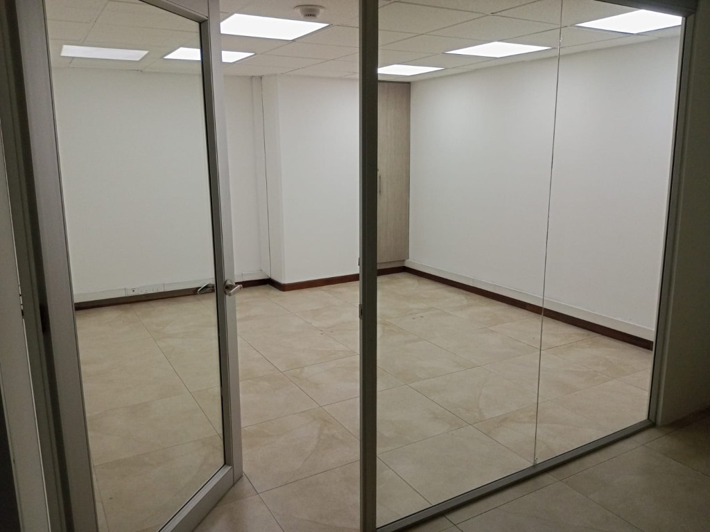 Oficina en arriendo en La Porciuncula, Bogotá, 110 m² · foto 9 de 24
