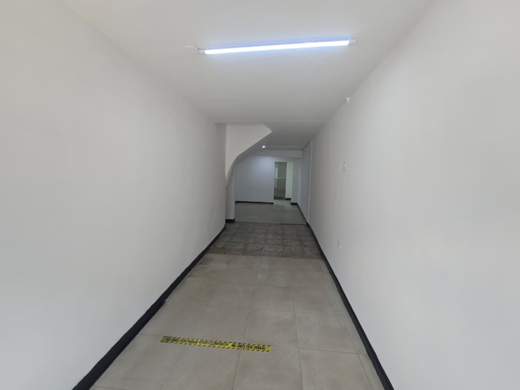 Local en arriendo en Venecia, Bogotá, 87 m² · foto 2 de 7