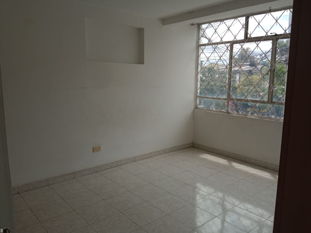 Casa de 3 alcobas en venta en Ciudad Jardín Sur, Bogotá, 332 m² · foto 13 de 21