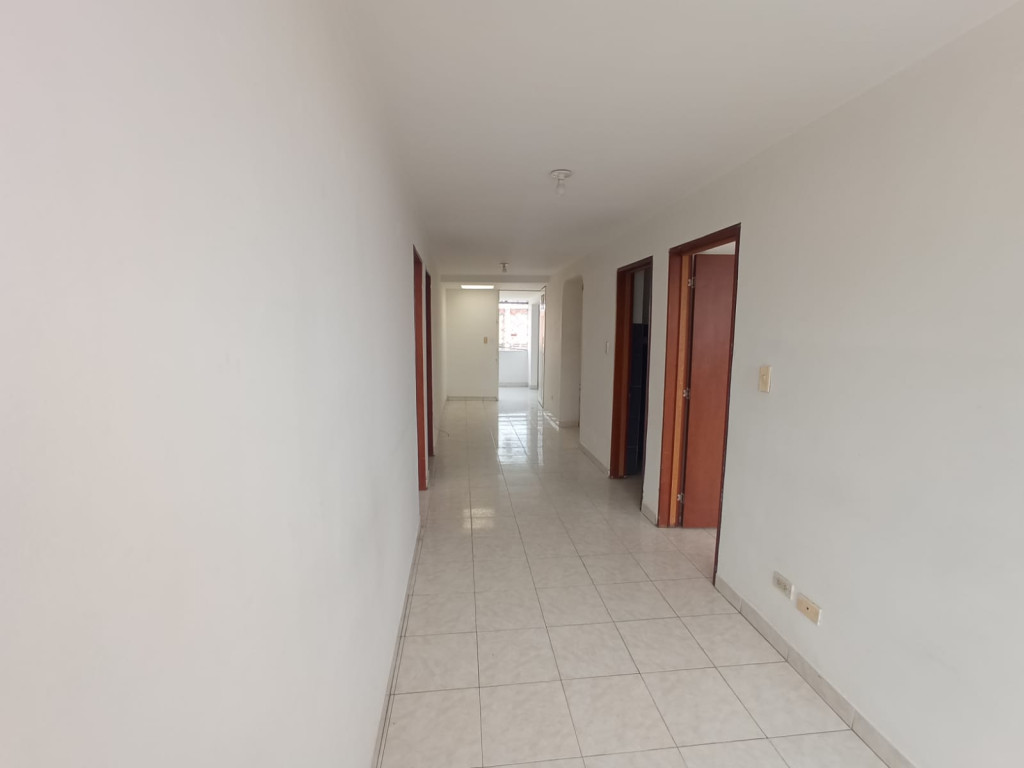 Casa de 3 alcobas en venta en Ciudad Jardín Sur, Bogotá, 332 m² · foto 18 de 21