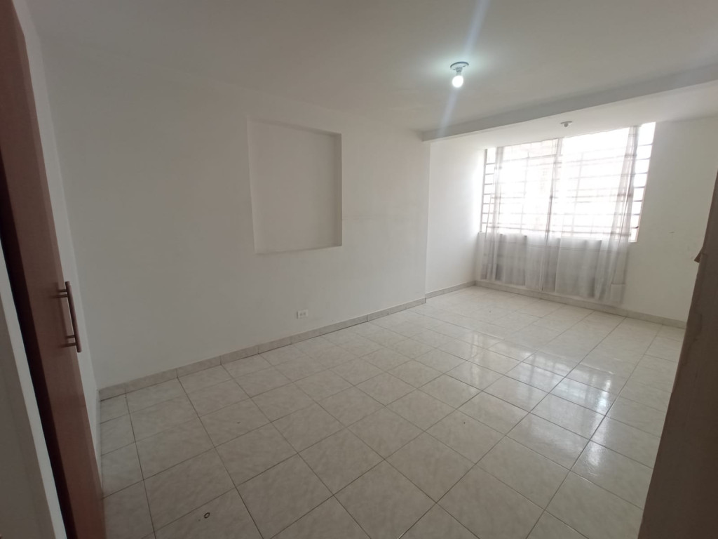 Casa de 3 alcobas en venta en Ciudad Jardín Sur, Bogotá, 332 m² · foto 19 de 21
