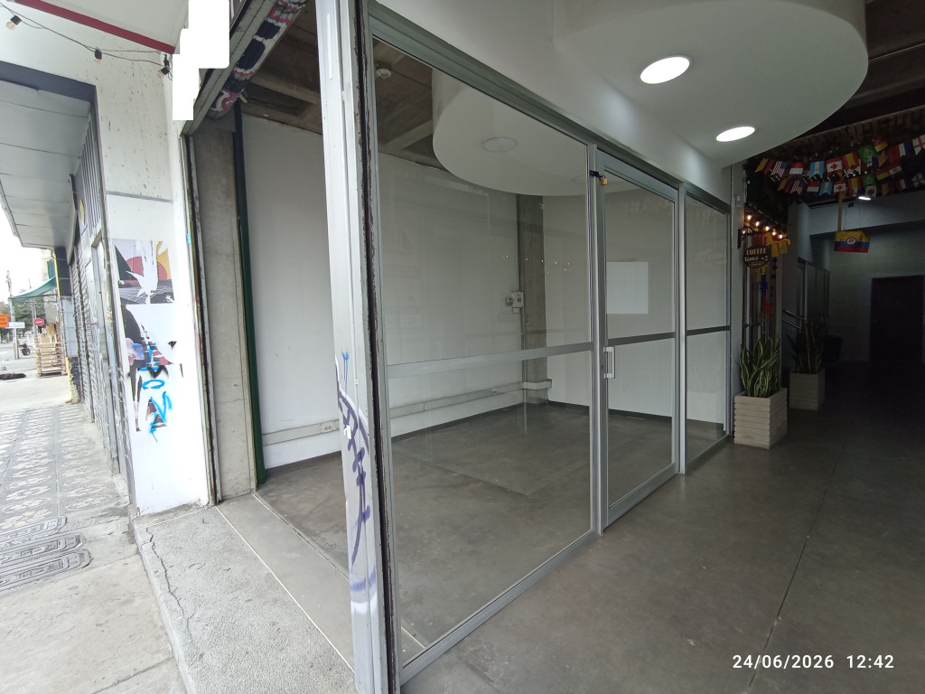 Local en arriendo en Galerías, Bogotá, 14 m² · foto 2 de 5