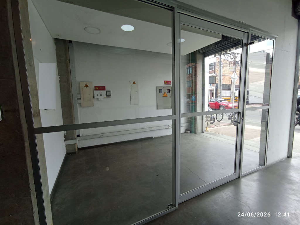 Local en arriendo en Galerías, Bogotá, 14 m² · foto 2 de 7