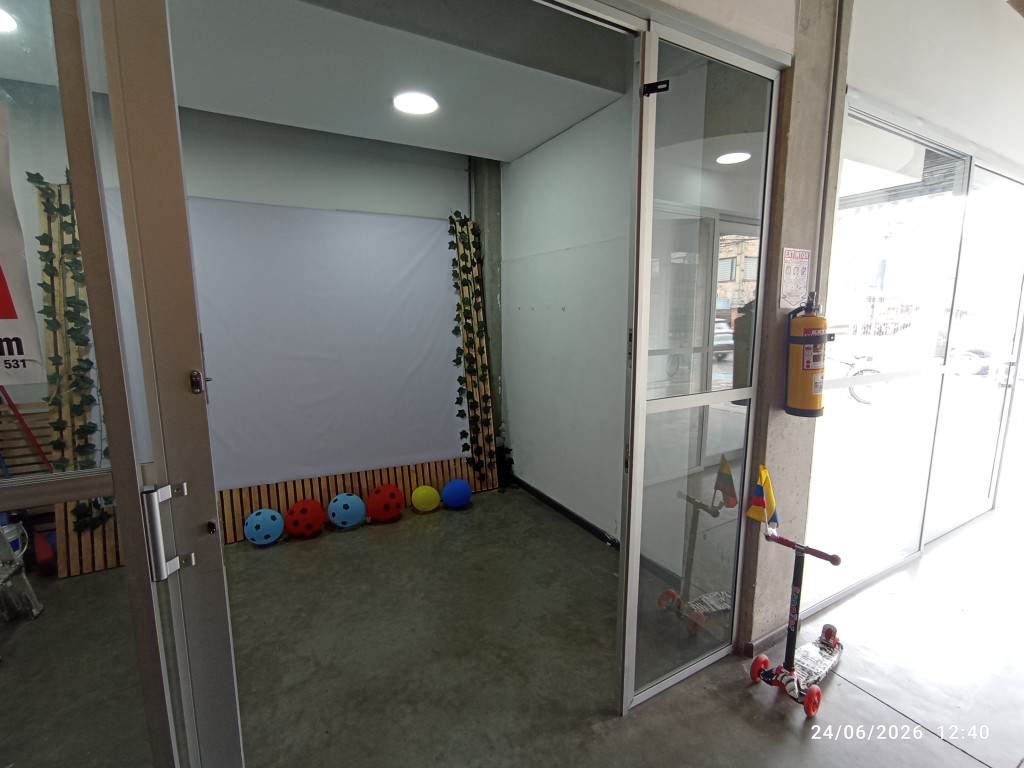 Local en arriendo en Galerías, Bogotá, 11 m² · foto 5 de 5