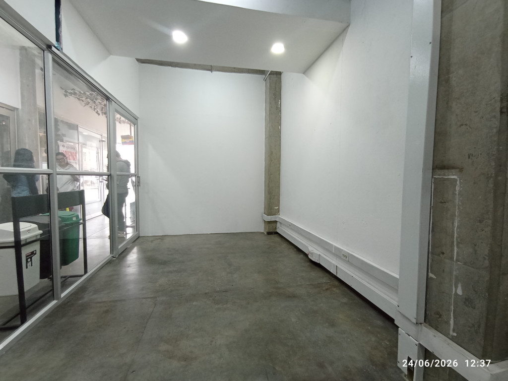 Local en arriendo en Galerías, Bogotá, 11 m² · foto 4 de 6