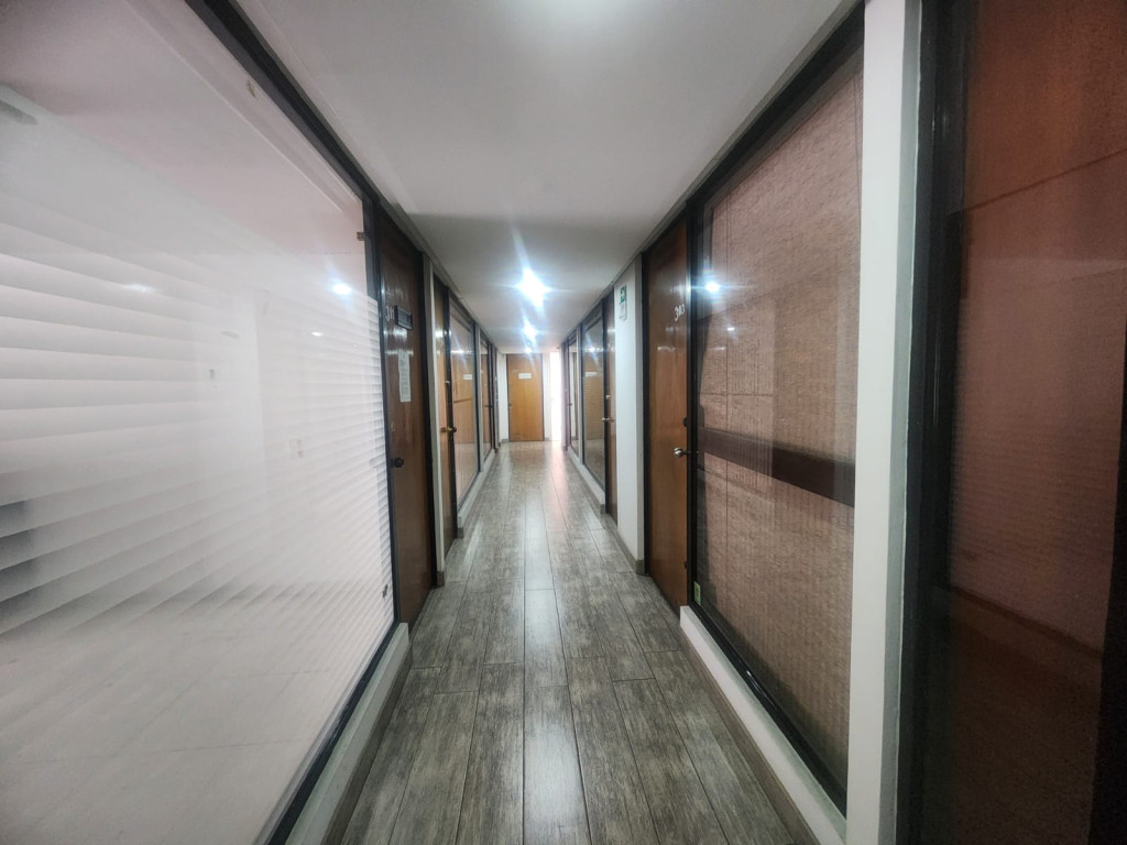 Oficina en arriendo en Chico Norte, Bogotá, 28 m² · foto 2 de 22