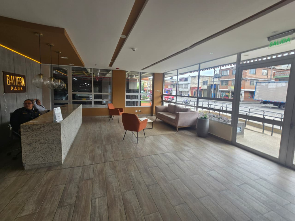 Apartamento en venta en Villa Del Prado, Bogotá · foto 2 de 13