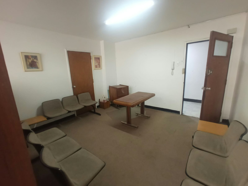Oficina en venta en La Candelaria, Bogotá, 32 m² · foto 2 de 7
