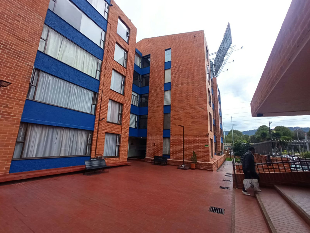 Apartamento de 2 alcobas en venta en San José De Spring, Bogotá, 65 m² · foto 8 de 13