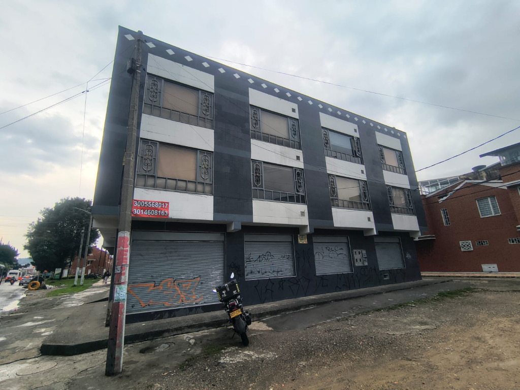 Local en arriendo en Quirigua, Bogotá, 62 m² · foto 2 de 14