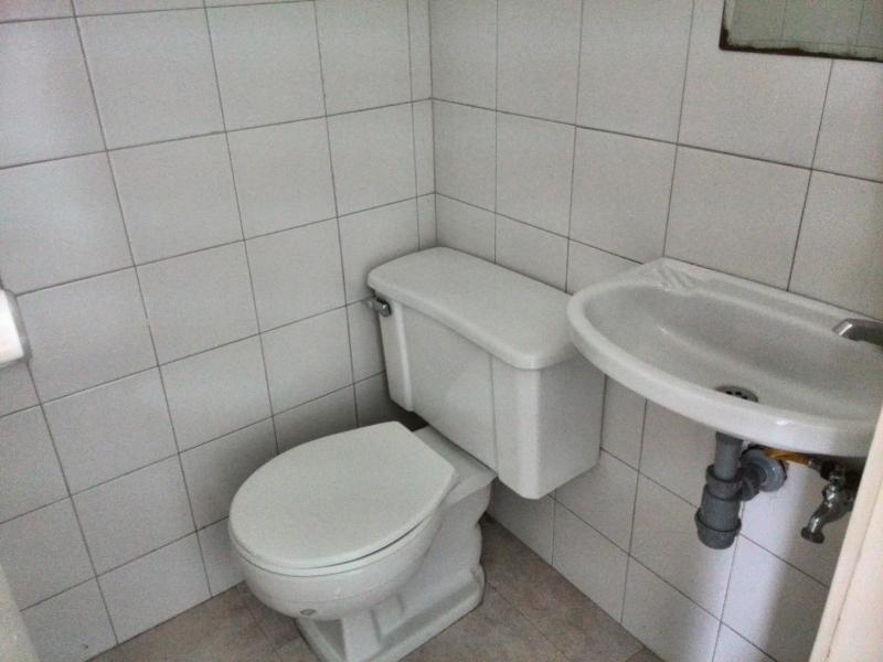 Oficina en arriendo en El Lago, Bogotá, 16 m² · foto 16 de 17