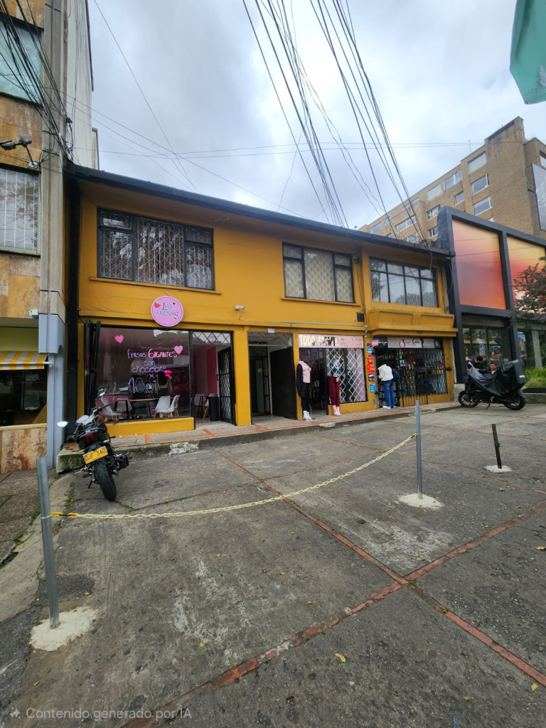 Oficina en arriendo en El Lago, Bogotá, 16 m² · foto 2 de 17