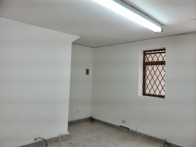 Oficina en arriendo en El Lago, Bogotá, 16 m² · foto 9 de 17
