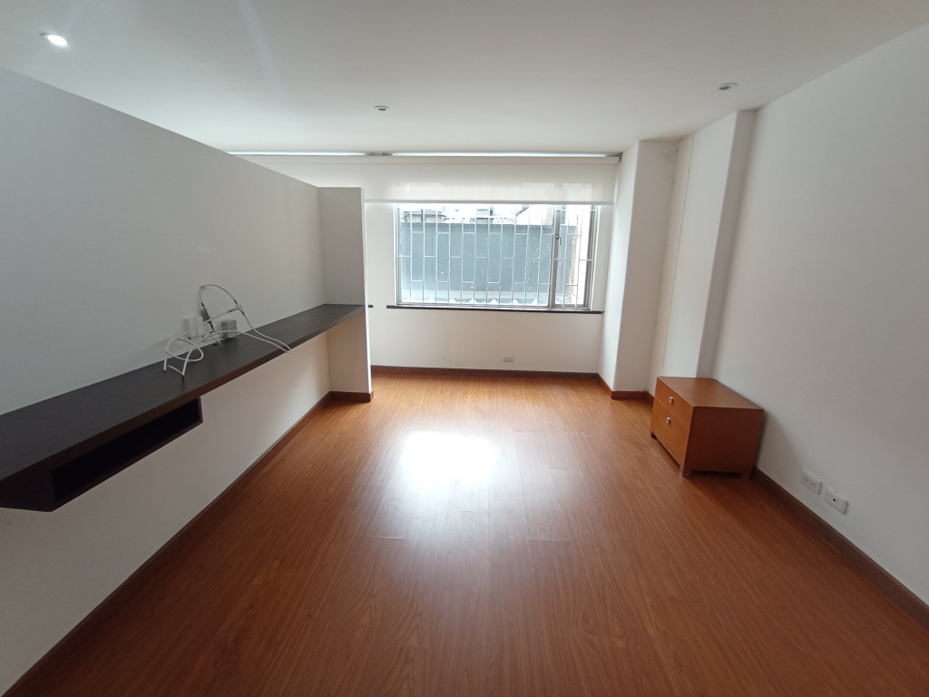 Apartaestudio en venta en Los Rosales, Bogotá, 50 m² · foto 13 de 20