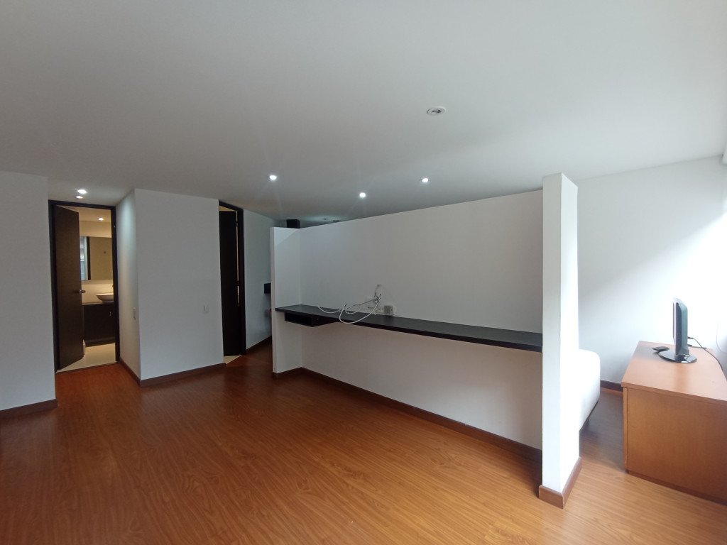 Apartaestudio en venta en Los Rosales, Bogotá, 50 m² · foto 15 de 20