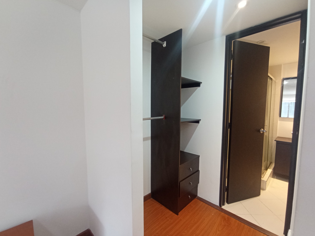 Apartaestudio en venta en Los Rosales, Bogotá, 50 m² · foto 16 de 20