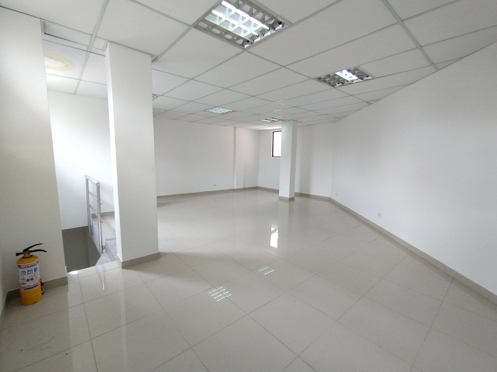 Local en venta en Suba Centro, Bogotá, 77 m² · foto 11 de 18
