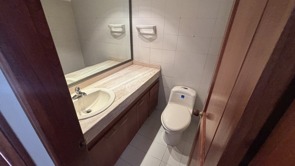Apartamento de 3 alcobas en venta en Los Lagartos, Bogotá, 176 m² · foto 11 de 24
