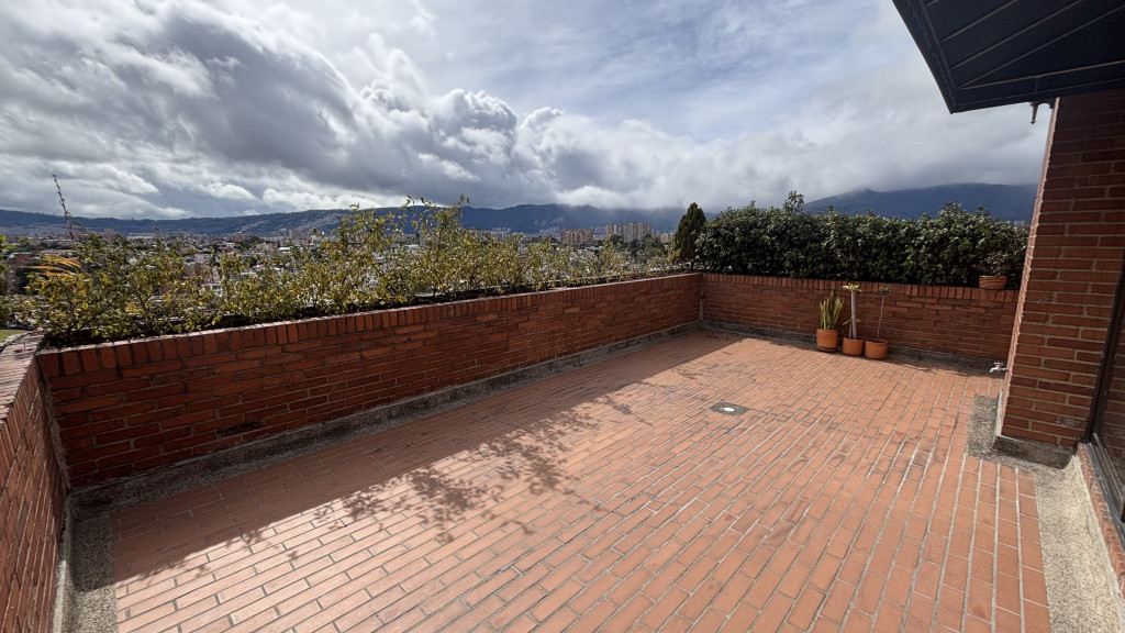 Apartamento de 3 alcobas en venta en Los Lagartos, Bogotá, 176 m² · foto 16 de 24