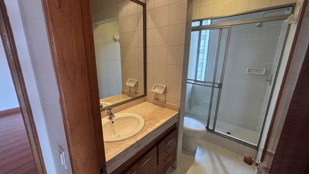 Apartamento de 3 alcobas en venta en Los Lagartos, Bogotá, 176 m² · foto 21 de 24