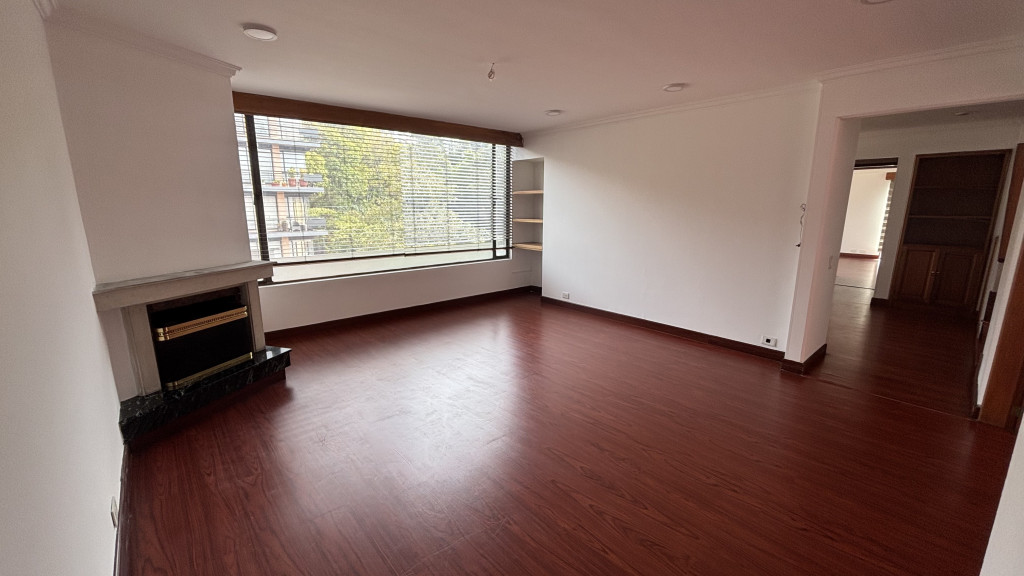 Apartamento de 3 alcobas en venta en Los Lagartos, Bogotá, 176 m² · foto 2 de 24