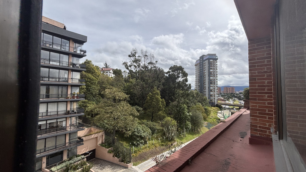 Apartamento de 3 alcobas en venta en Los Lagartos, Bogotá, 176 m² · foto 3 de 24