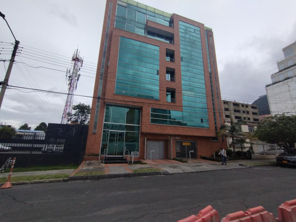 Oficina en arriendo en Santa Barbara, Bogotá, 56 m² · foto 14 de 14