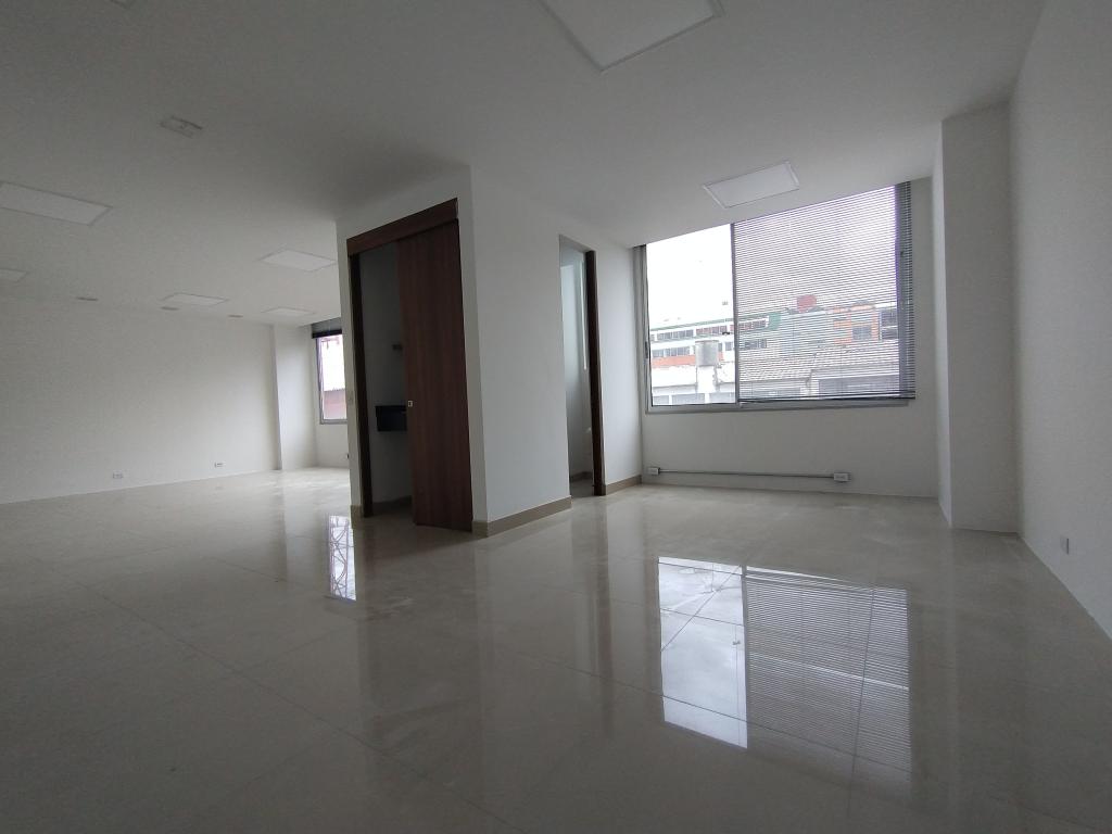 Oficina en arriendo en Santa Barbara, Bogotá, 56 m² · foto 4 de 14