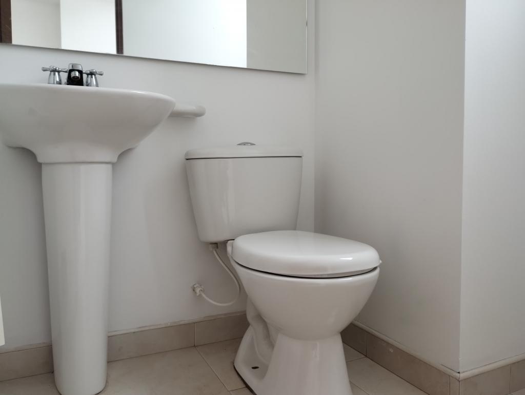 Oficina en arriendo en Santa Barbara, Bogotá, 56 m² · foto 7 de 14