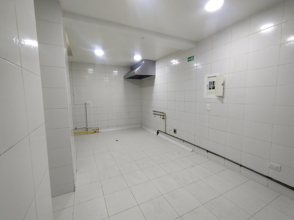 Local en venta en Sucre, Bogotá, 30 m² · foto 2 de 12