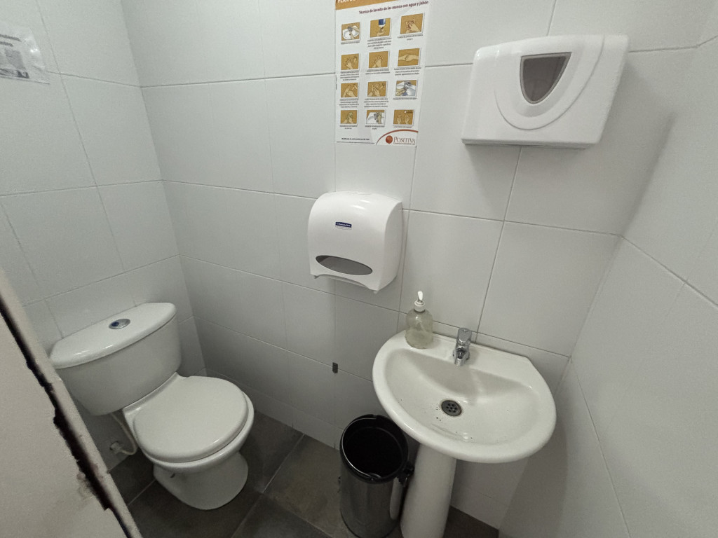 Oficina en arriendo en Santa Barbara Occidental, Bogotá, 110 m² · foto 9 de 18