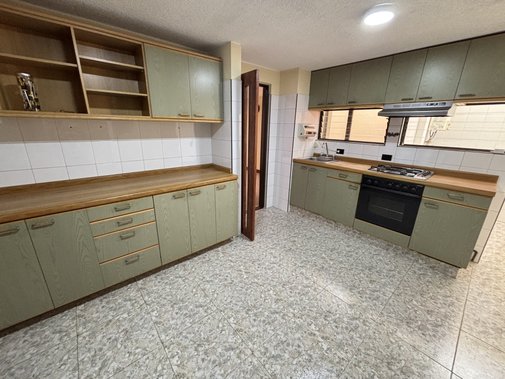 Apartamento de 3 alcobas en arriendo en Cedritos, Bogotá, 135 m² · foto 23 de 24