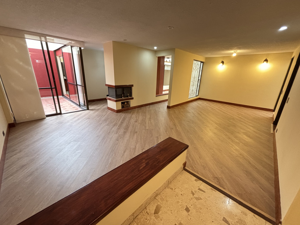 Apartamento de 3 alcobas en arriendo en Cedritos, Bogotá, 135 m² · foto 2 de 24