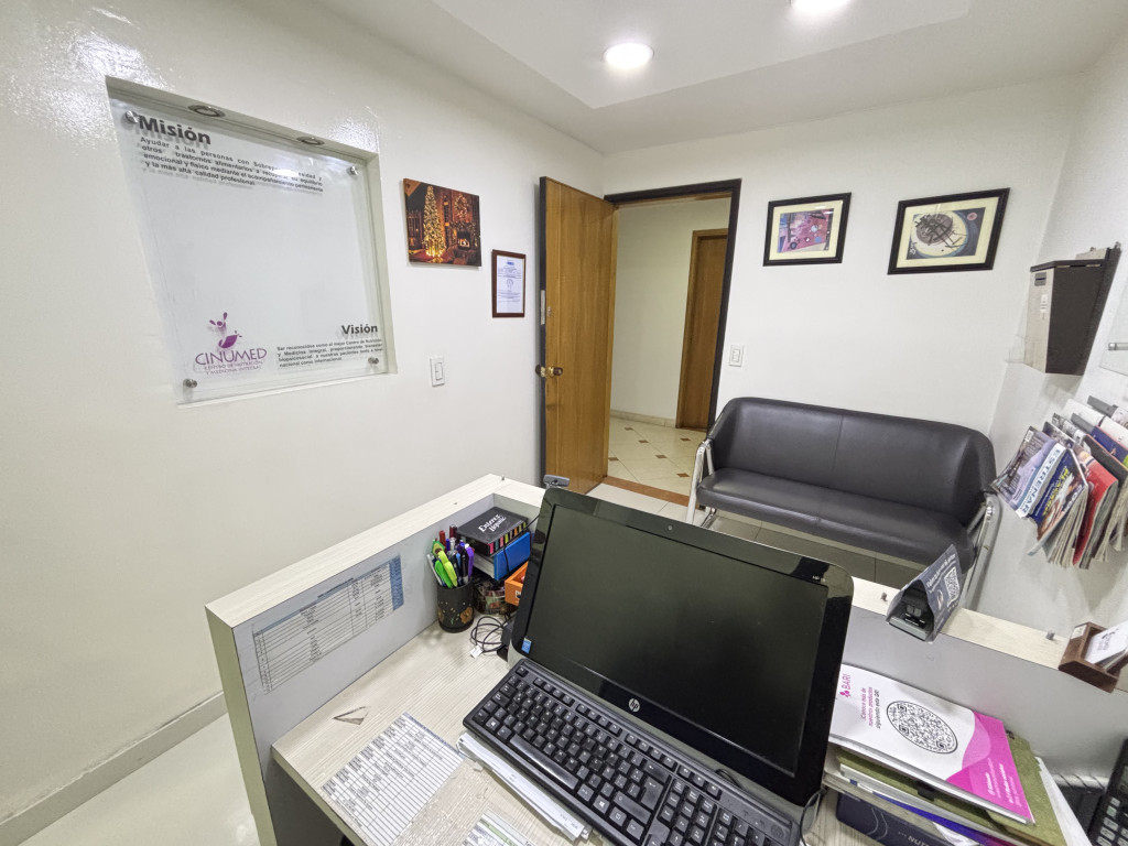 Consultorio en venta en Santa Barbara Occidental, Bogotá, 25 m² · foto 13 de 15