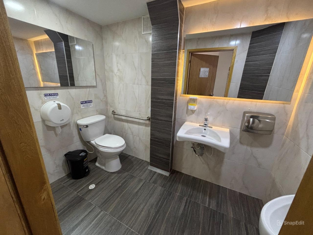 Consultorio en venta en Santa Barbara Occidental, Bogotá, 25 m² · foto 5 de 15