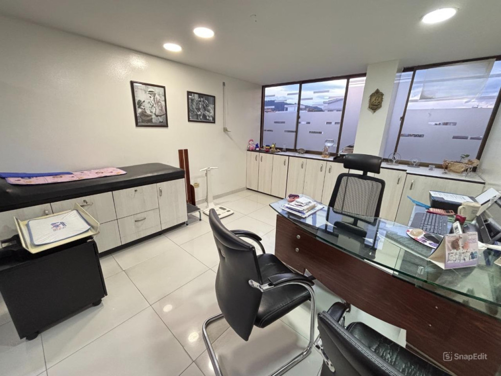 Consultorio en venta en Santa Barbara Occidental, Bogotá, 25 m² · foto 9 de 15