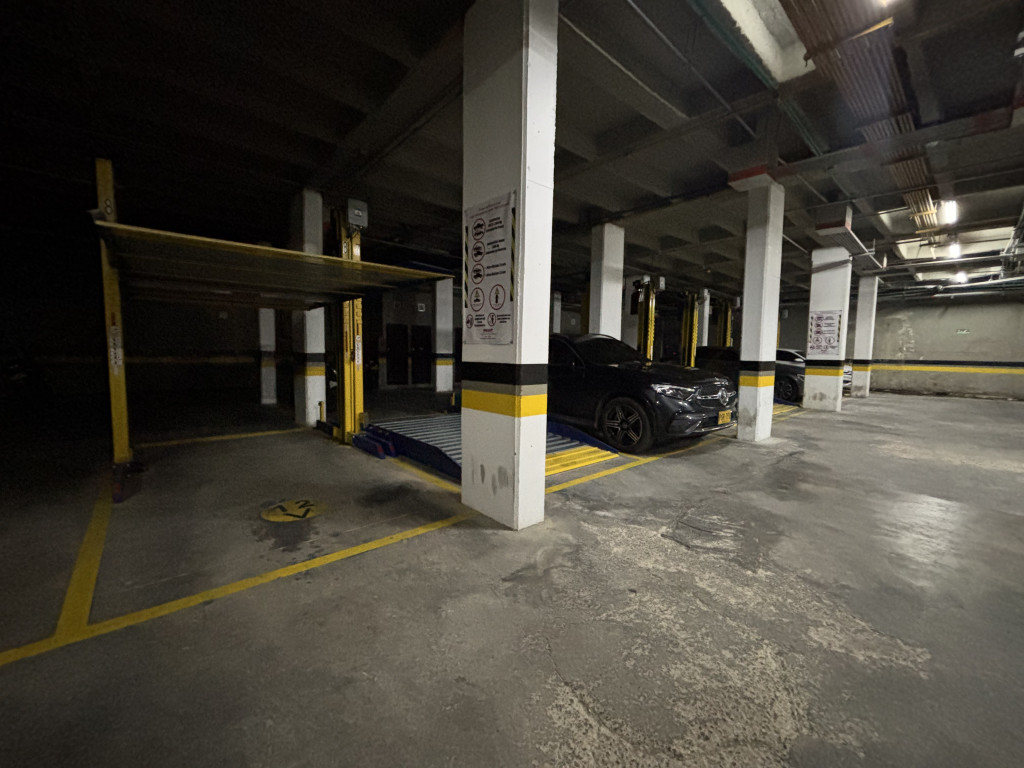 Oficina en venta en Pontevedra, Bogotá, 15 m² · foto 17 de 20