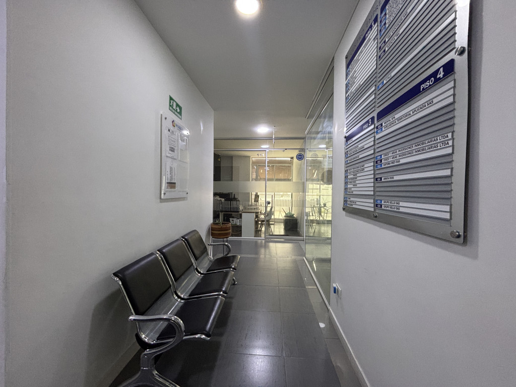 Oficina en venta en Pontevedra, Bogotá, 15 m² · foto 19 de 20